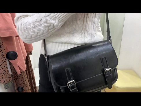 ❤️ אוננות פומבית של הכלבה הצעירה פרלברי עם דילדו בחדר המתאים ❤️❌ פאקינג ב-iw.vlad-massage-salon.ru ﹏